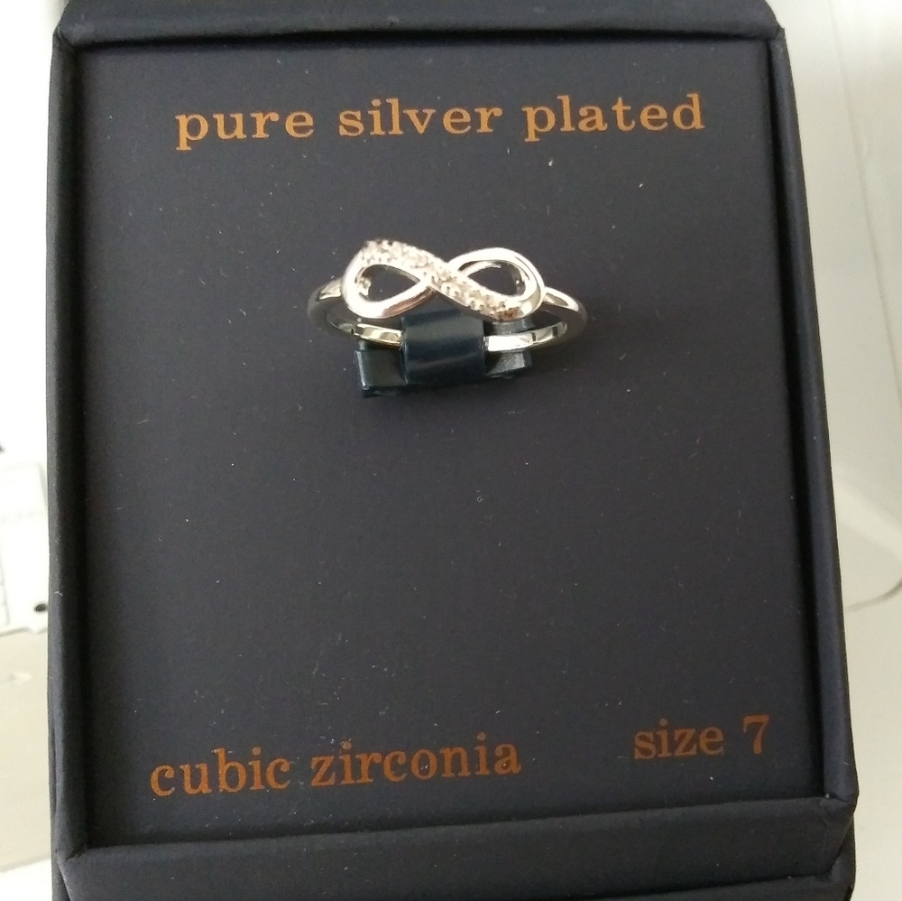 Ladies Nice Dainty Cubic Zirconia Pure Silver Over Brass Infinity Ring Sizes 7-9